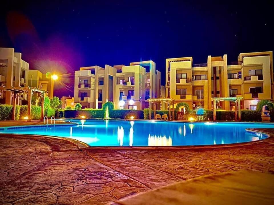 Amazing Chalet At Bluebay Asian Resort Pool View - Families Only Αΐν Σούχνα Εξωτερικό φωτογραφία